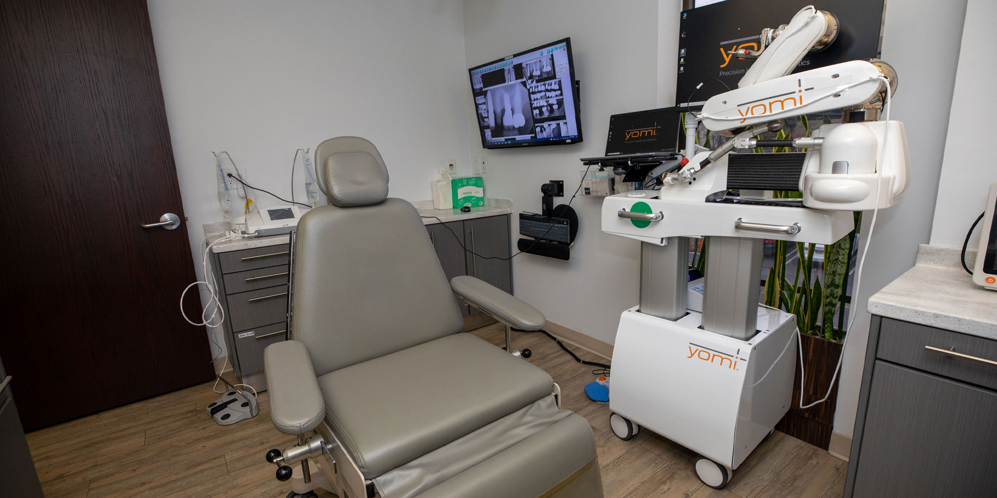 The Yomi surgical robot in the operatory